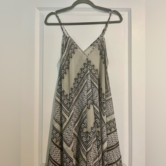Paradise Other - EUC Paradise Sleeveless Printed Caftan (OS)